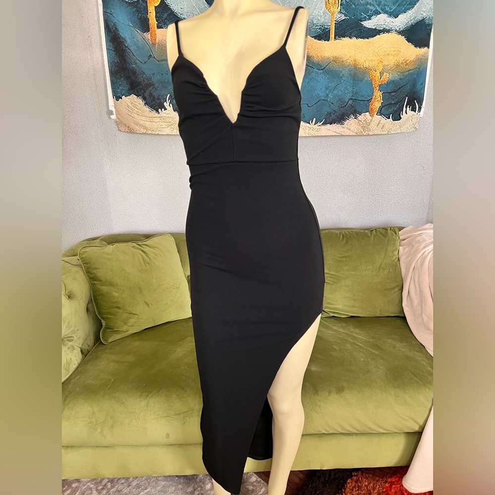 Women’s Black Asymmetric Slit Bodycon Dress